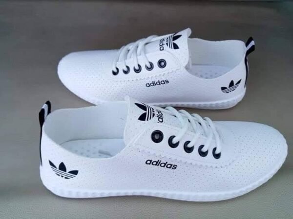 asidas (blanco rosa y blanco negro)